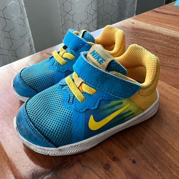 Nike kid shoes US 6C USED blue and yellow - Picture 1 of 5